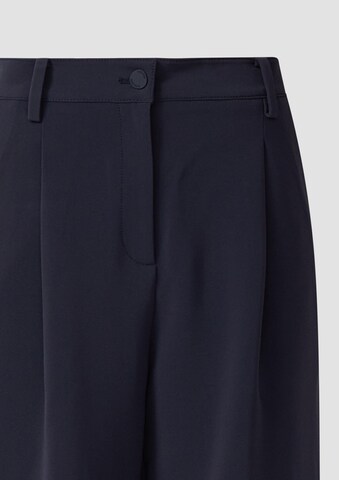 s.Oliver Tapered Bundfaltenhose in Blau