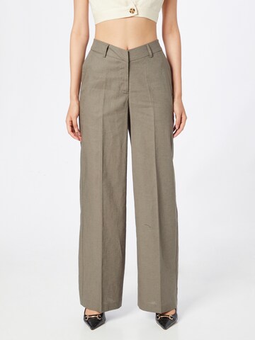 Wide Leg Pantalon à plis NA-KD en vert : devant