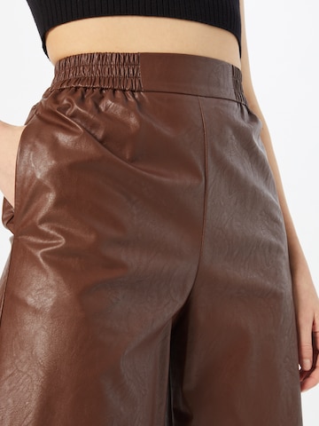 Sisley Wide leg Trousers in Brown