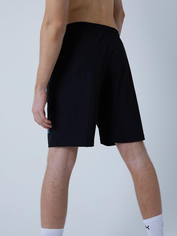 Regular Pantalon de sport 'Shorts' SPORTKIND en noir