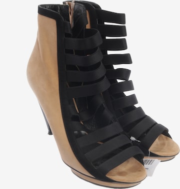 Gucci Pumps 39 in Braun: Vorderseite