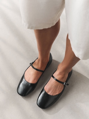 Ballerines à lanières 'Forever Comfort' Next en noir