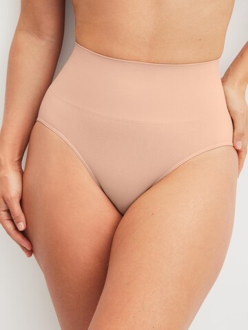 Slip modellante 'Seamless Shape' di CALIDA in rosa