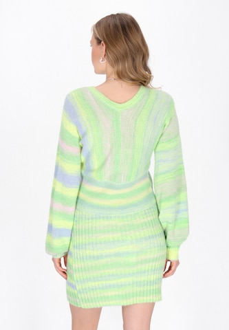 MYMO - Pullover em verde