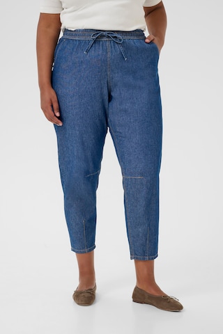 KAFFE CURVE - Loosefit Calças 'Louisa' em azul: frente