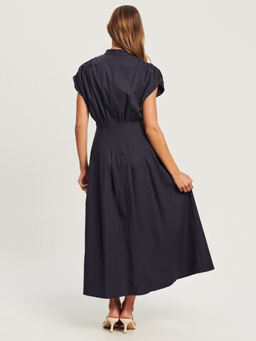 Robe 'EASTON ' REUX en bleu : derrière
