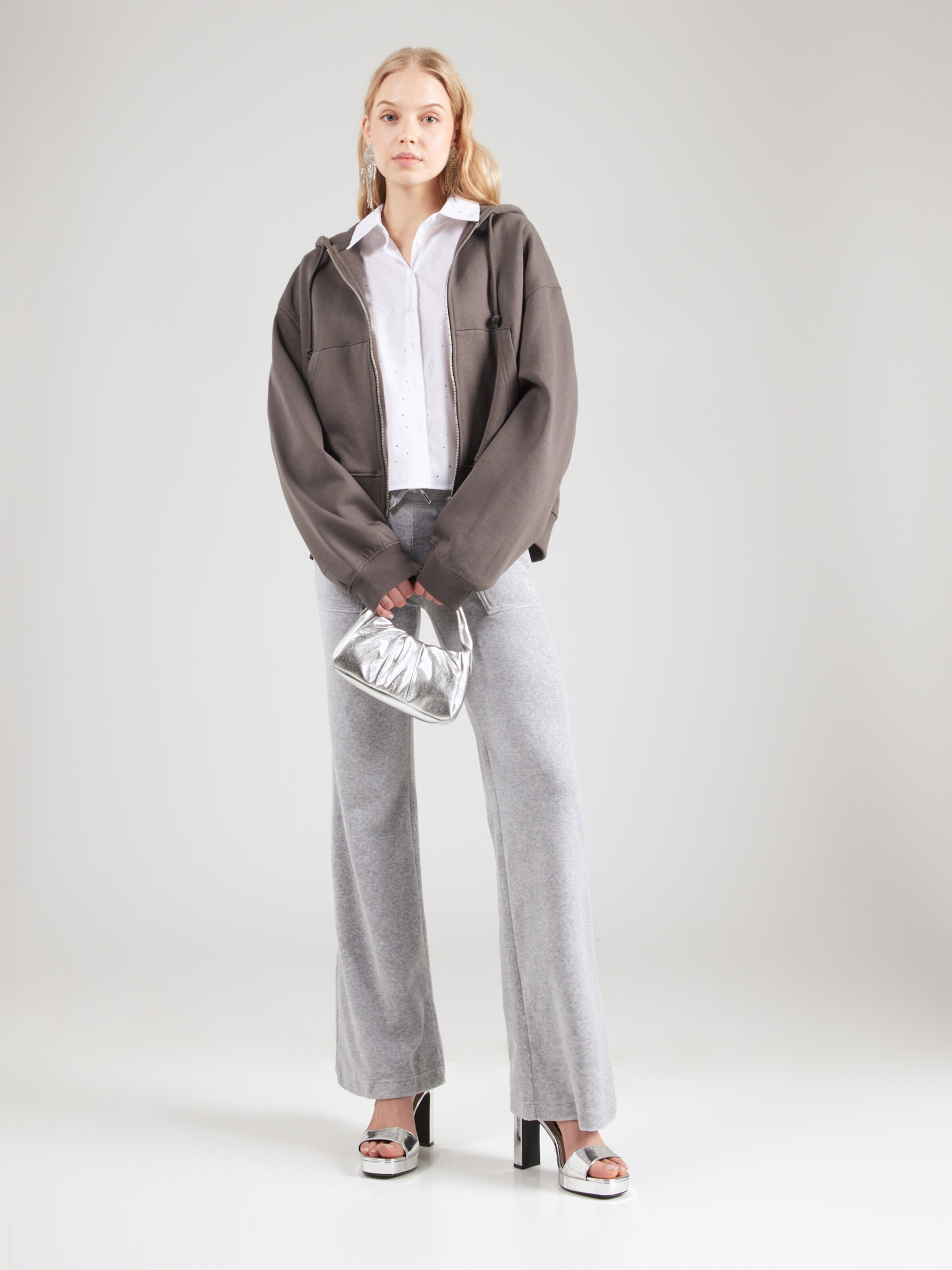 Juicy Couture ライトグレー ベロア　パンツ Juicy Couture ライトグレー ベロア パンツ Juicy Couture ライト