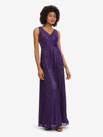 Robe de soirée Vera Mont en violet : devant