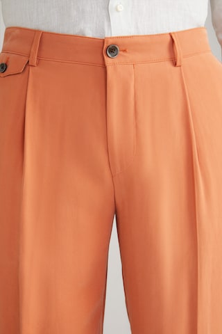 JOOP! Loose fit Pleated Pants in Orange
