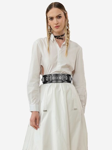 Ceinture 'Eyeleted Wide Belt' Haute Cuir en noir : devant