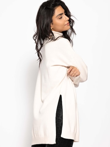 SASSYCLASSY Sweater in White