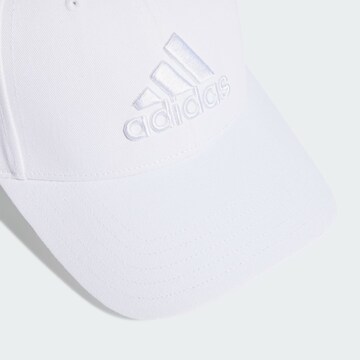 Casquette de sport ADIDAS SPORTSWEAR en blanc