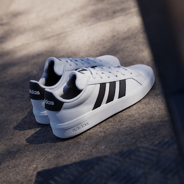 ADIDAS SPORTSWEAR Sneakersy w kolorze biały