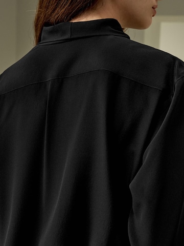 Lilysilk - Blusa en negro