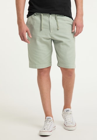 Petrol Industries Chino Pants in Green: front
