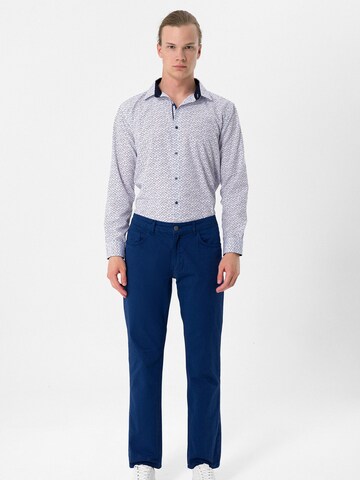 Regular Pantalon chino Daniel Hills en bleu