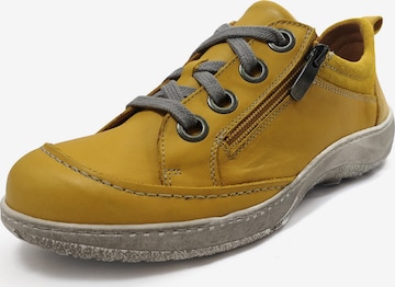 TIGGERS Athletic Lace-Up Shoes in Yellow: front