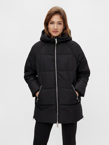 YAS Winterjas in Zwart: voorkant