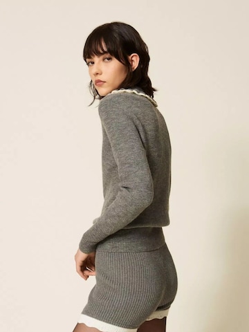 Twinset - Jersey 'Actitude polo shirt with crochet collar' en gris