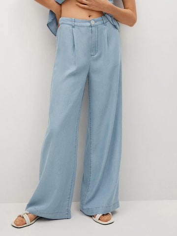 MANGO Plisované nohavice - Modrá: predná strana