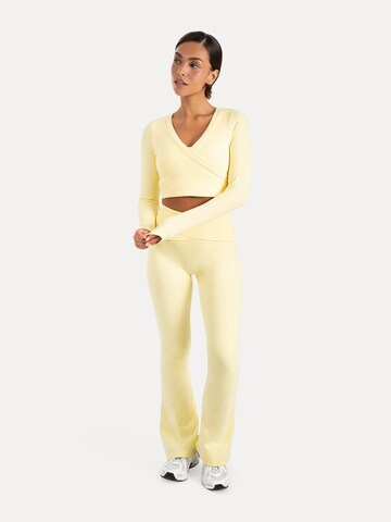 évasé Leggings ' Florea ' Smilodox en jaune