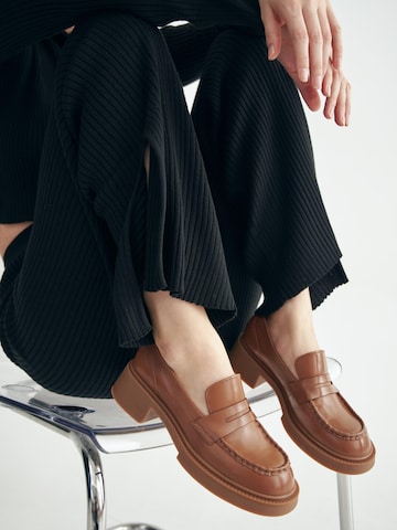 Estro - Mocasines '2255-5' en marrón