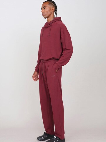 OWN Off With Nature Regular Broek 'Joggers in Interlock' in Rood