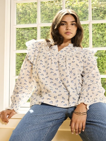 Chemisier 'CARIDRIS' ONLY Carmakoma en blanc