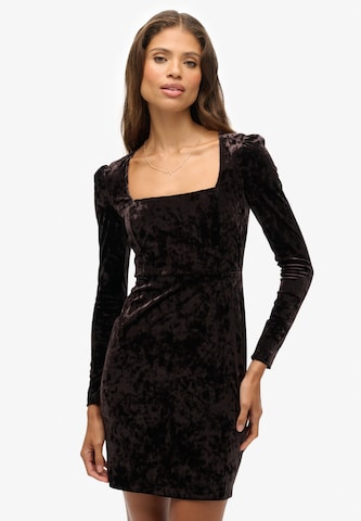 Robe Superdry en marron : devant