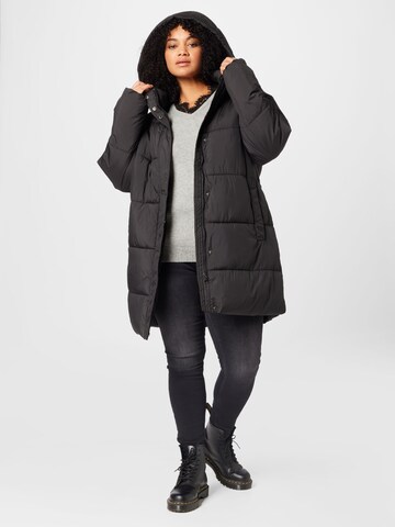 Vero Moda Curve Winterjacke in Schwarz