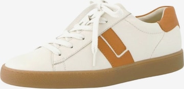 Baskets basses Paul Green en beige : devant