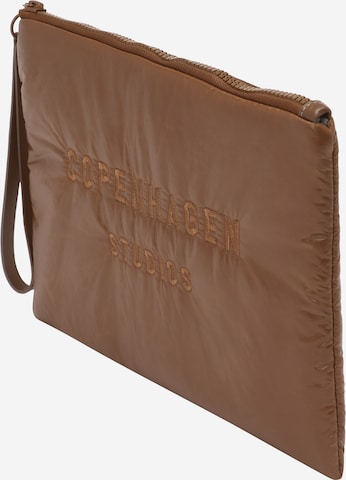 Copenhagen Clutch in Brown: front