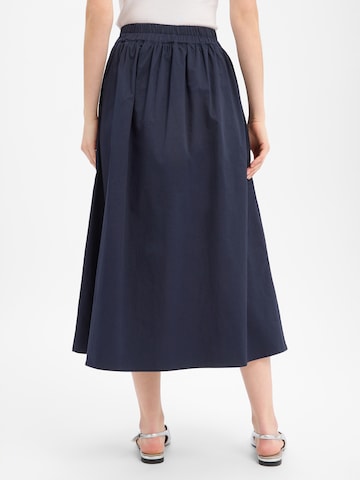 Marie Lund Rok in Blauw