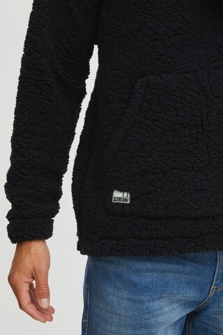 11 Project - Pullover em preto