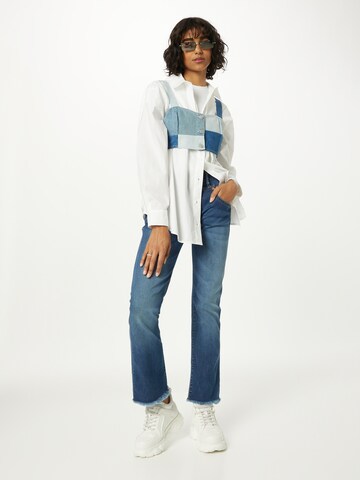 Bootcut Jeans di Herrlicher in blu
