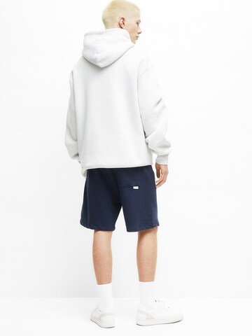 Pull&Bear Loosefit Housut värissä sininen