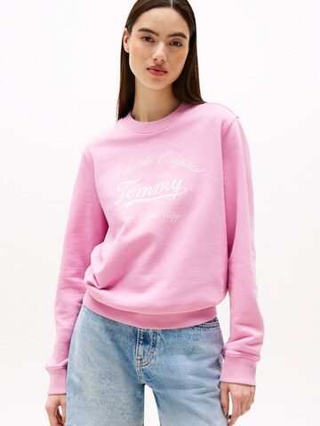 Tommy Jeans Sweatshirt 'ESSENTIAL' in Pink: Vorderseite