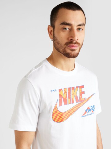 Nike Sportswear Μπλουζάκι 'SOLE RALLY' σε λευκό