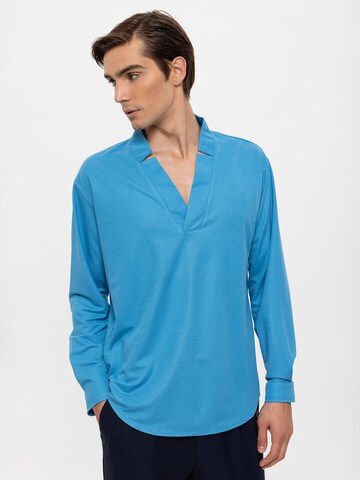 Antioch Shirt in Blau: predná strana