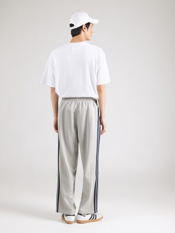 ADIDAS ORIGINALS Loosefit Παντελόνι 'Adicolor' σε γκρι