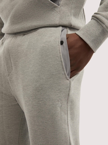 Regular Pantalon Trussardi en gris