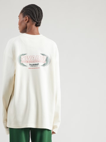 Tricou funcțional de la Hummel pe alb: față