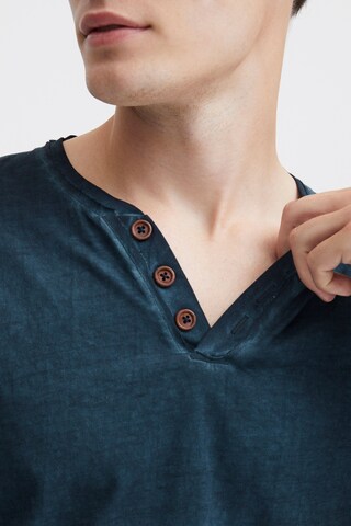 !Solid V-Shirt 'Tinox' in Blau