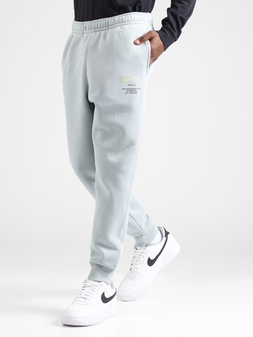 Nike Sportswear Tapered Hose in Blau: Vorderseite