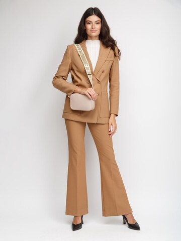 Sac à bandoulière 'COCCINELLE Tebe Bag' Coccinelle en beige : devant