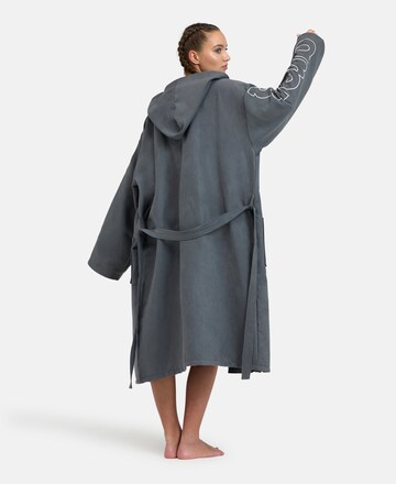 ARENA Athletic Robe 'Zeal Plus' in Grey