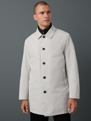 Next Mantel in Grau: Vorderseite