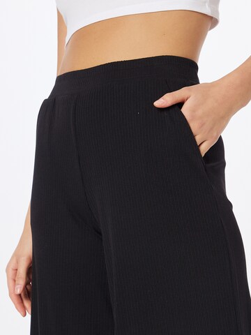 JDY - Pierna ancha Pantalón 'Freja' en negro