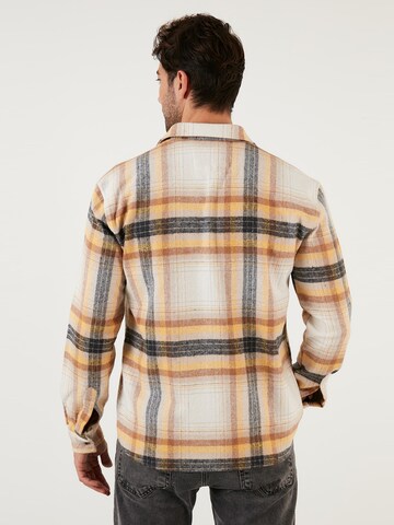 Buratti Regular fit Button Up Shirt in Yellow