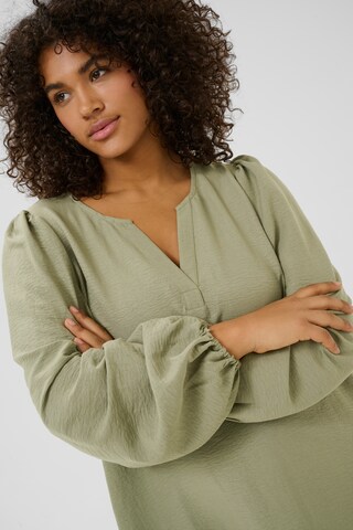 KAFFE CURVE - Vestidos camiseiros 'Niki' em verde